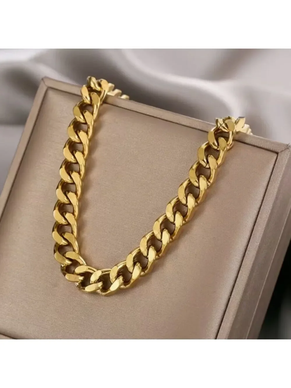 Stainless Steel Golden 9mm Choker Necklace, Six-Sided Polished Clavicle Chain